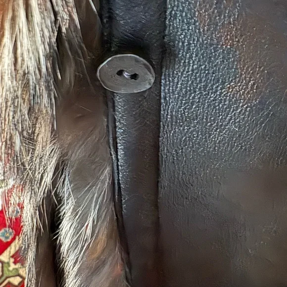 Luxurious Fur Trimmed Leather Coat w/shearling lining and hand whipstitch detail - Picture 6 of 8